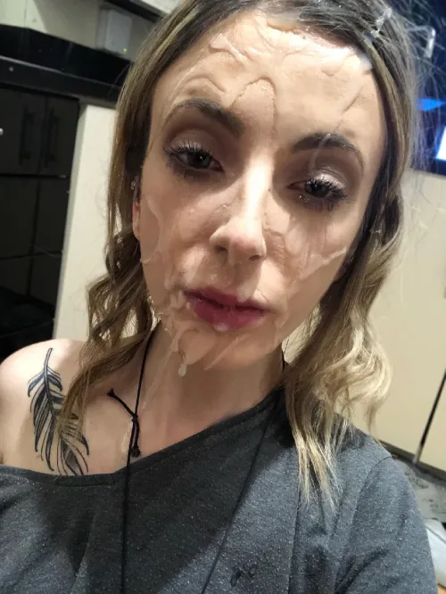 Not keen on how rough this lighting makes me look, but I ultimately had to post this pic to show off the cumshot!