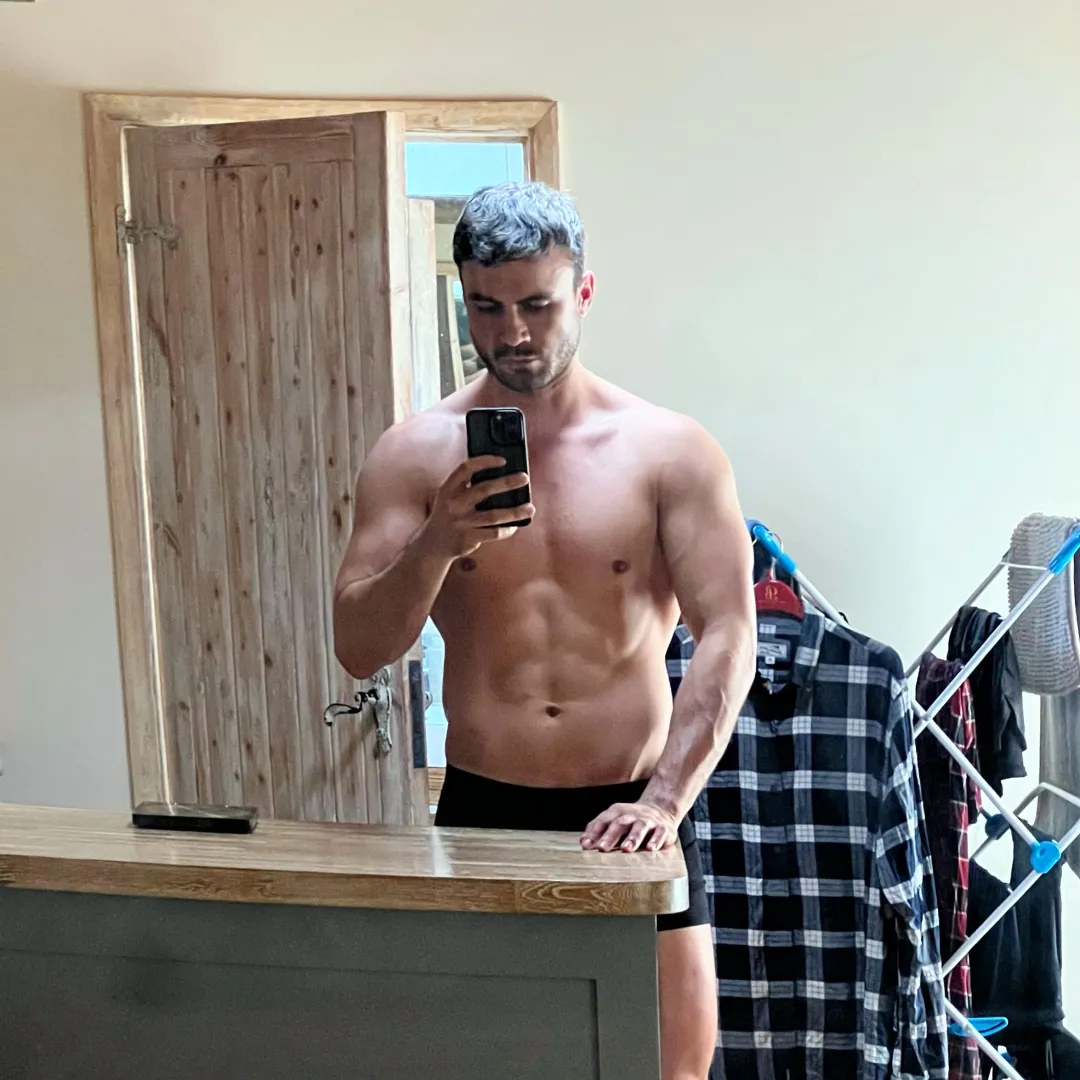 Ready to goon to these biceps?