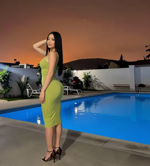 Would you date a girl who only wear stilettos?