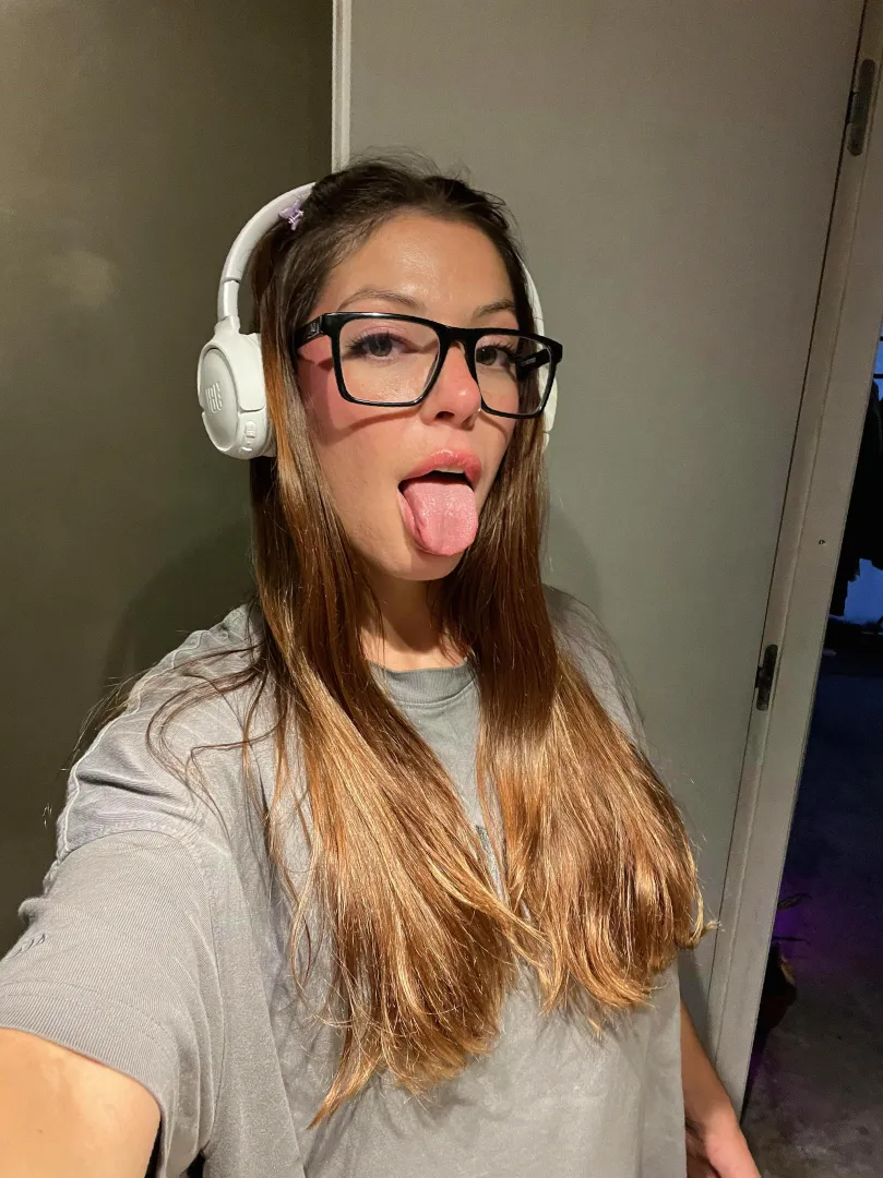 19 F4M – take my breath deeper – lntrgm: plushyerisa