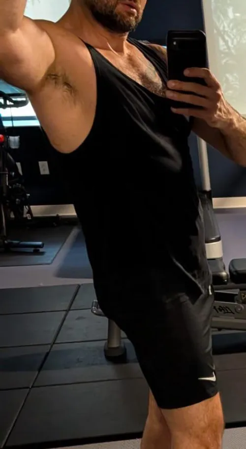 42 [M4F] Tuscaloosa Alabama - Bi muscular looking for a woman’s touch