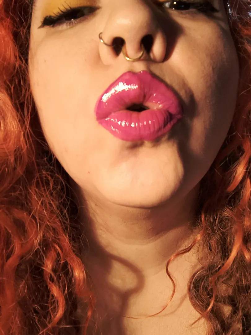 A shiny good night kiss 