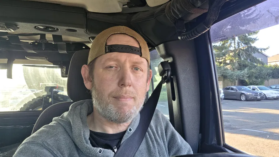 Any Ladies wanna Blow Clouds Today/Tonight? 253