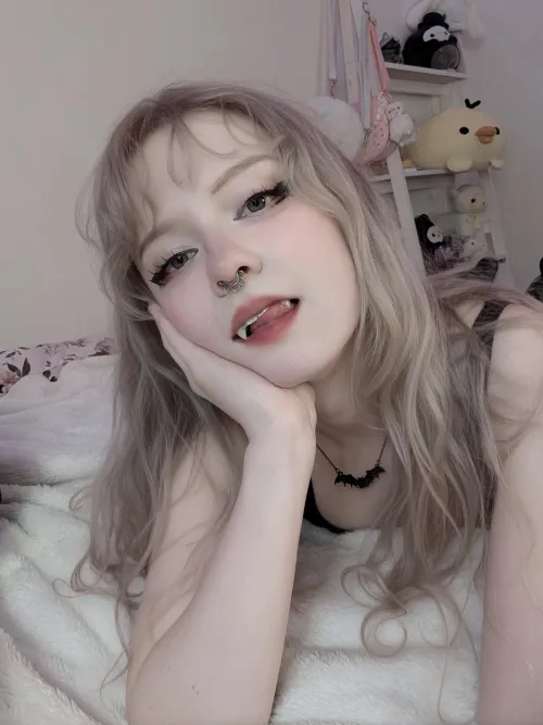 Do you like my famgs? >:3