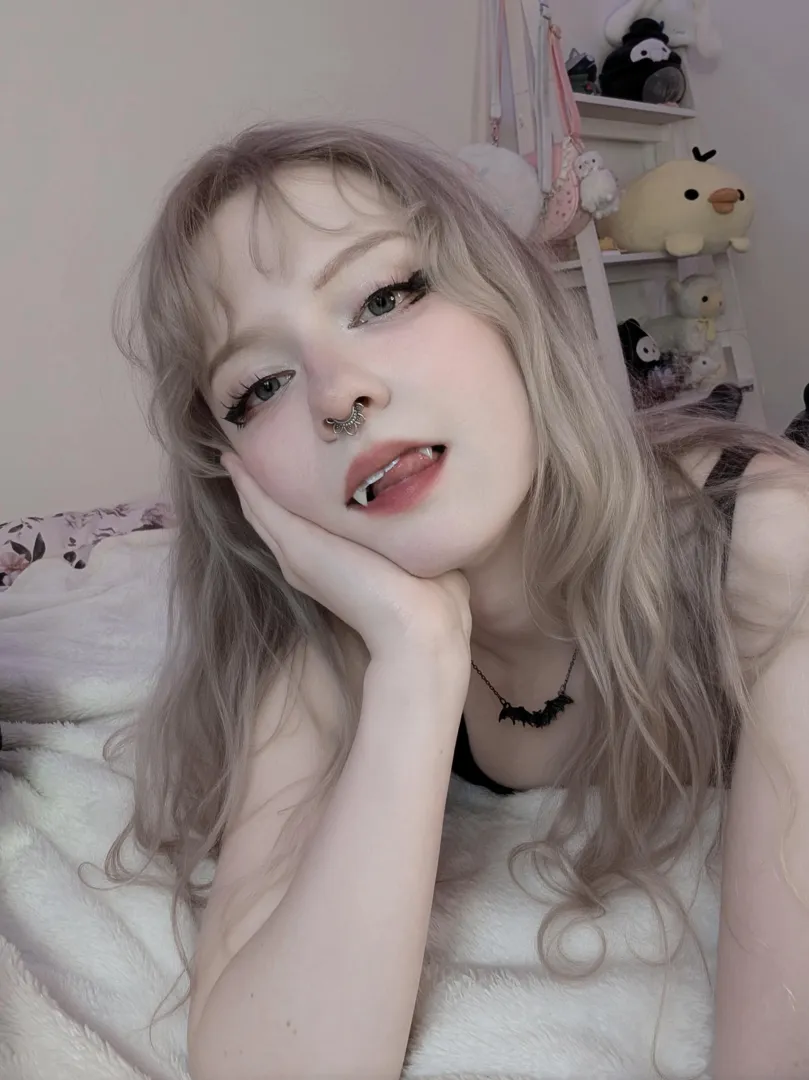 Do you like my famgs? >:3