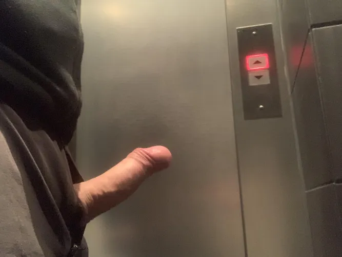 Einen geilen guten morgen aus dem Fahrstuhl