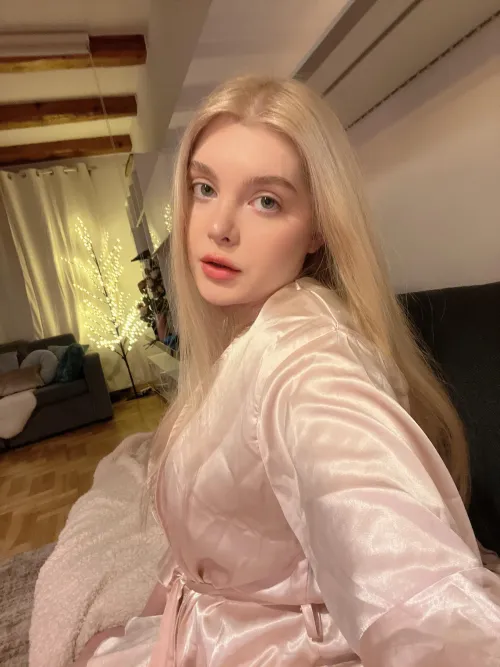 How are you doing? I had a few busy days making Christmas content for you with a beautiful girl  Can’t wait to show it 