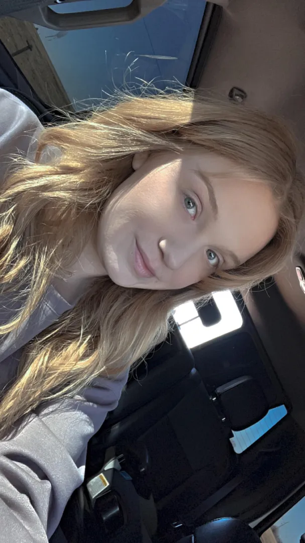 I need someone to fuck me and cum in me. Pussy is soakin wet 