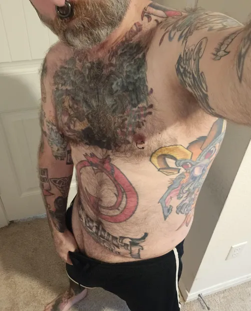 In dire need of a gorgeous goth girl to cuddle.