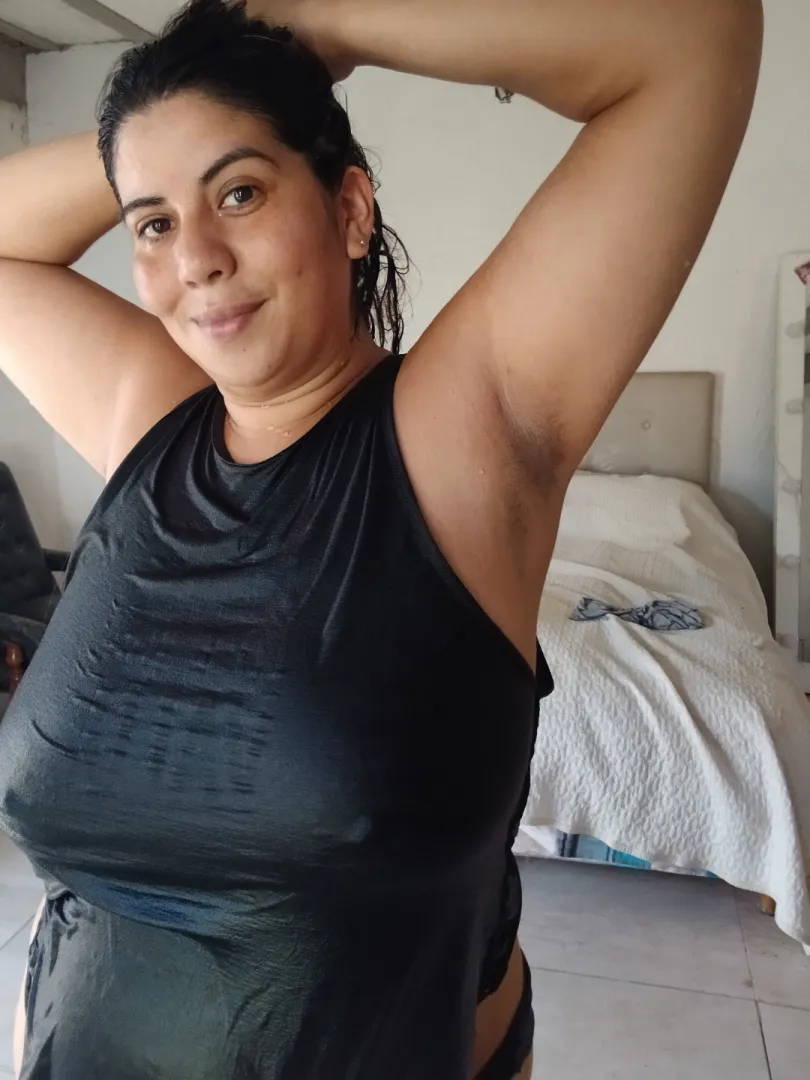 No hairs here... I want your nose in my special place