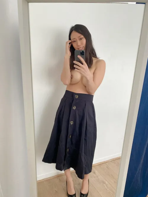 Putting your face or your cock between them