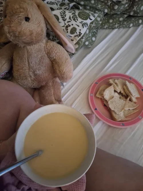 Soup in bed for poorly sneezy girl 