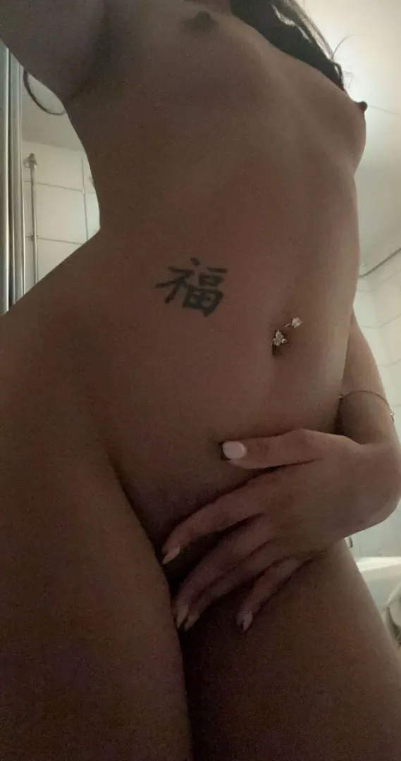 Står och väntar på dig just nu <3