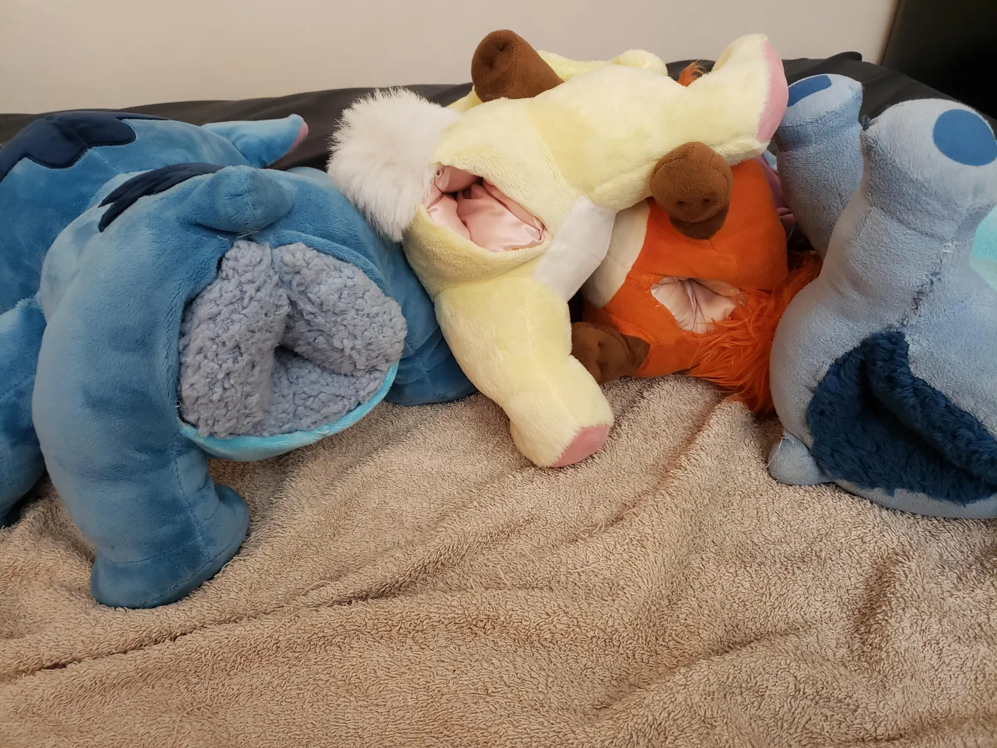 Wanna chat about plushies n modding them?