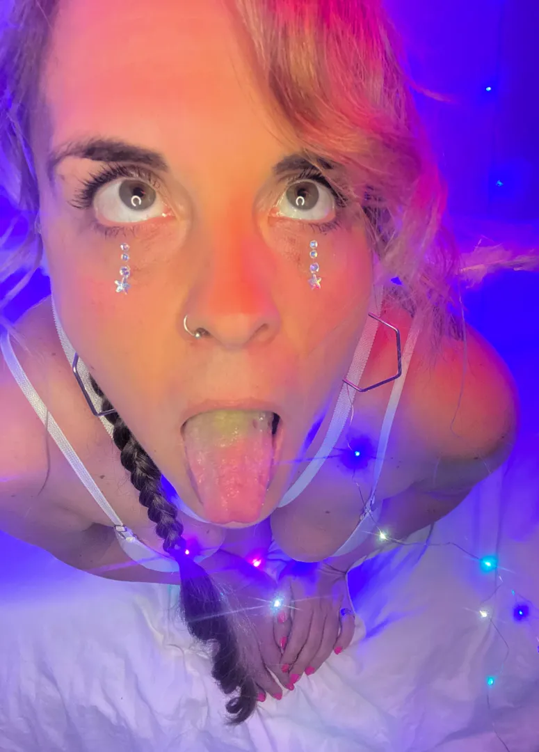 You can't imagine the dirty things she says with this sweet little angel's mouth.