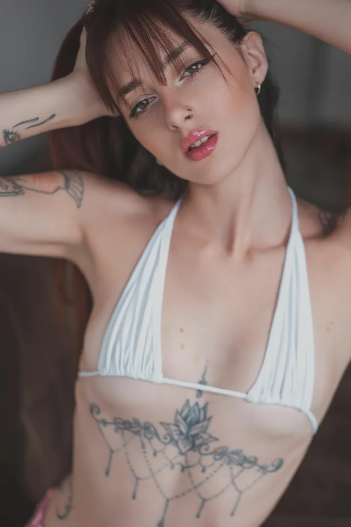 19 [f4m] Down for fun if you can host - lg replies only: lunarumes