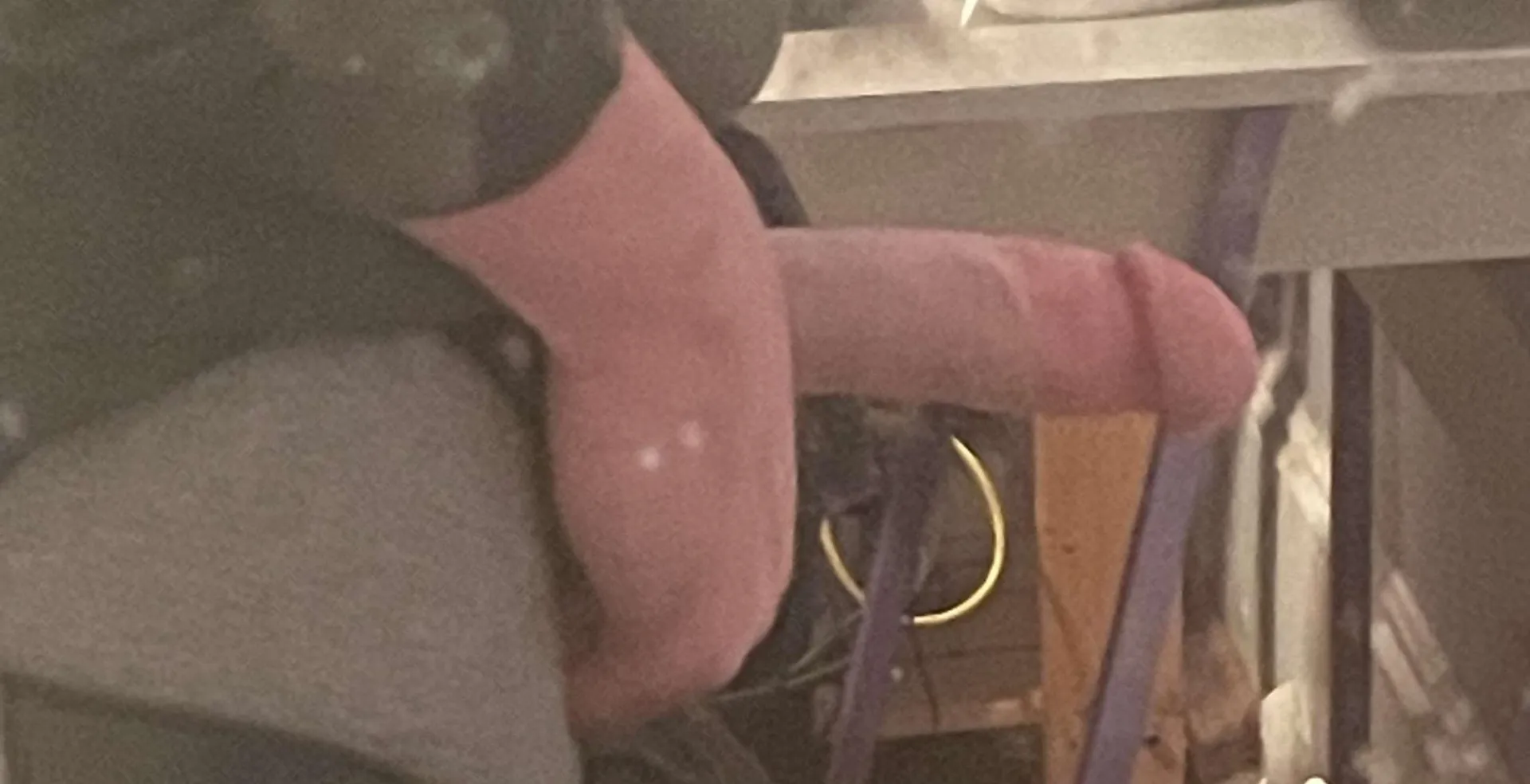 19M4F 6'4 and hung for tonight, hopefully it turns into a fwb thing.