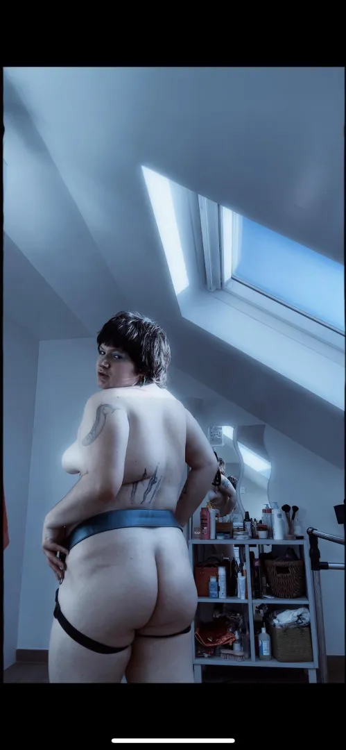 Am I your favorite mermaid now ? 