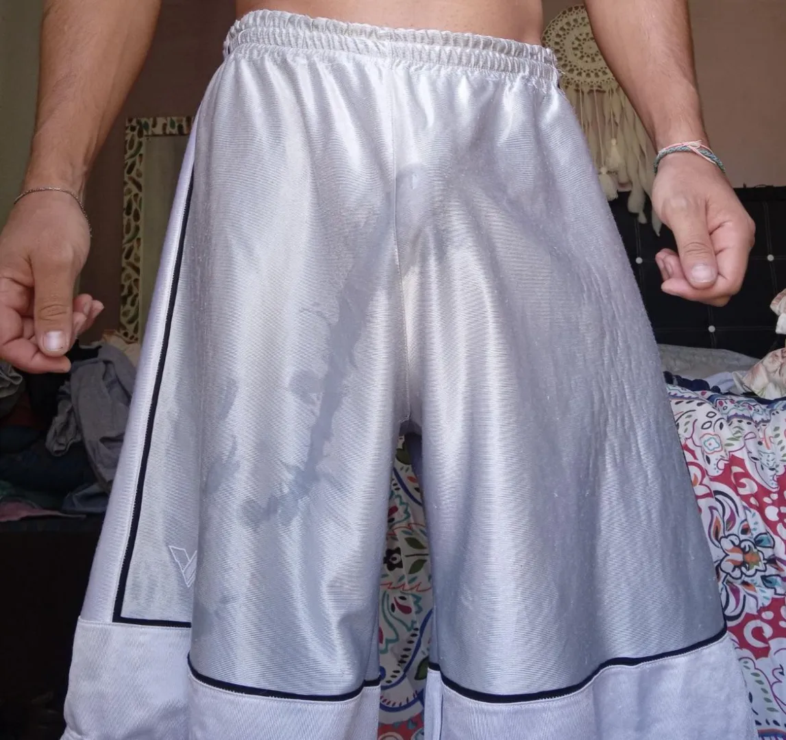 Any bros like busting in bball shorts