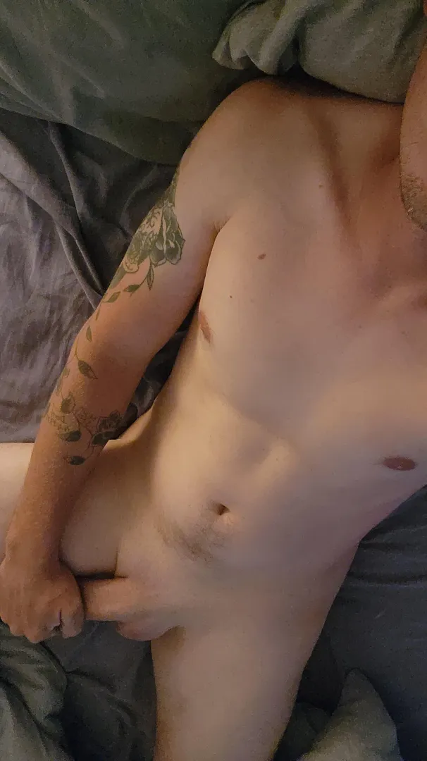 Anyone under 35 in Armadale looking?