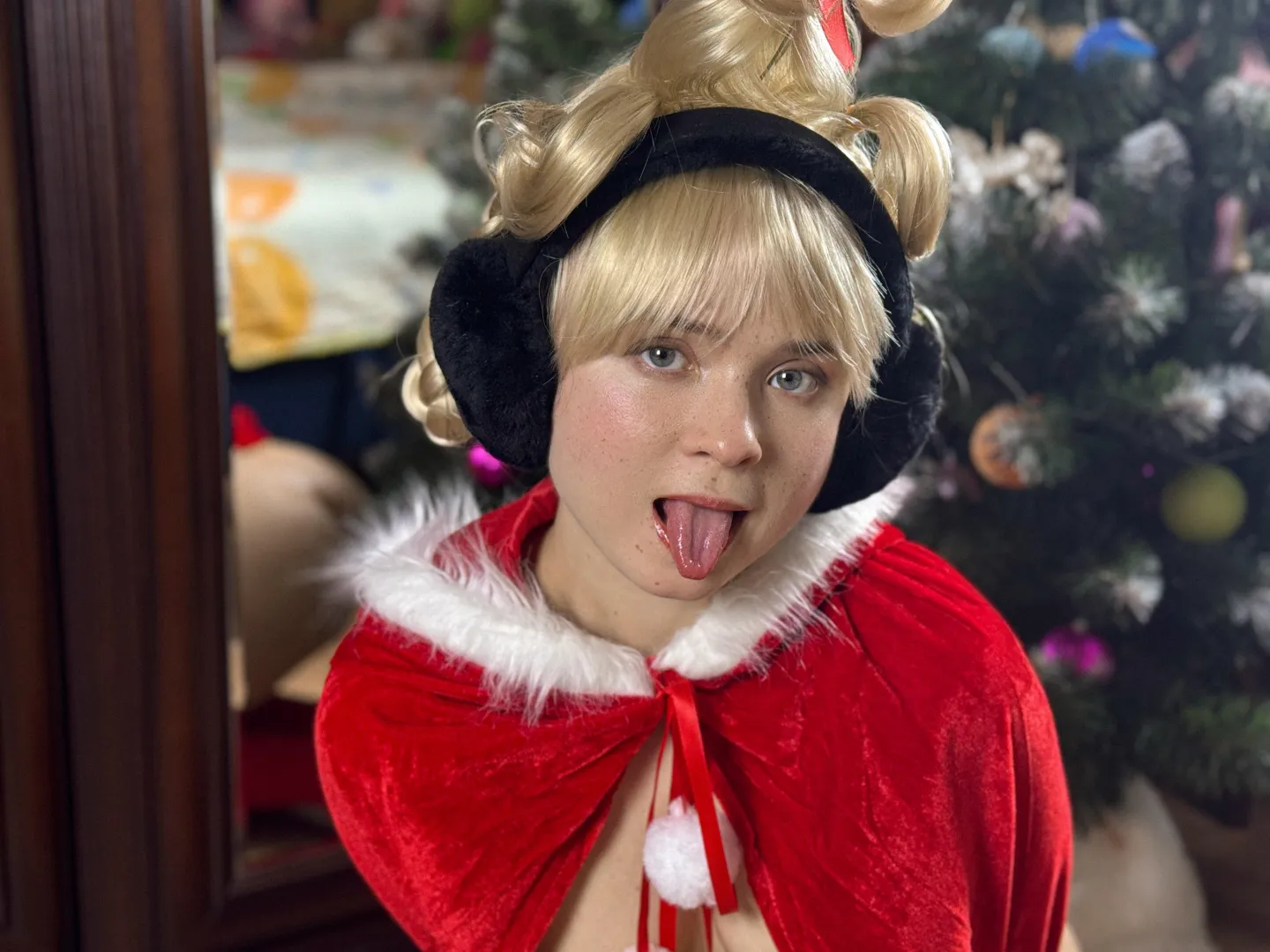 Cindy Lou wishes you a merry Christmas 