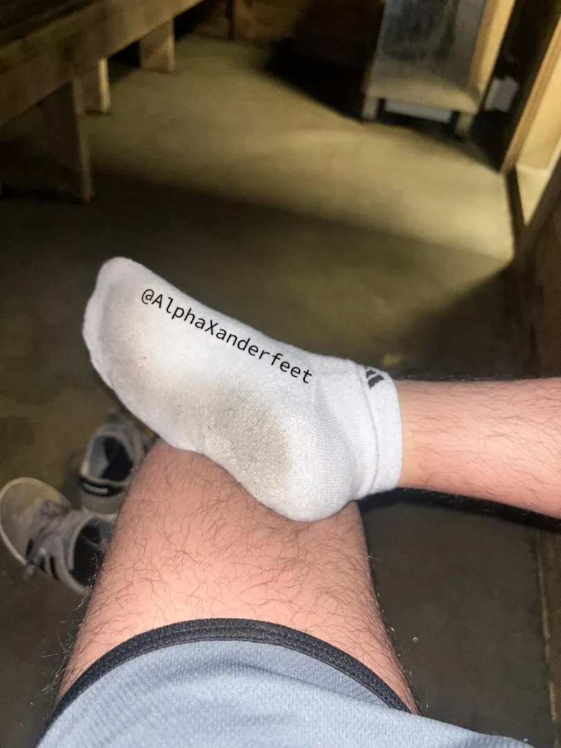Cum and take my socks off with your mouth, while I sit back and relax 