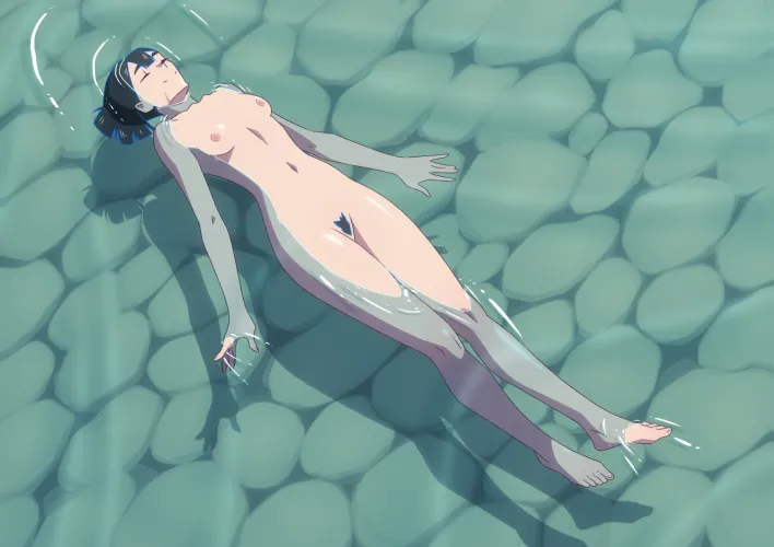 F floating in the water (malarantonio)