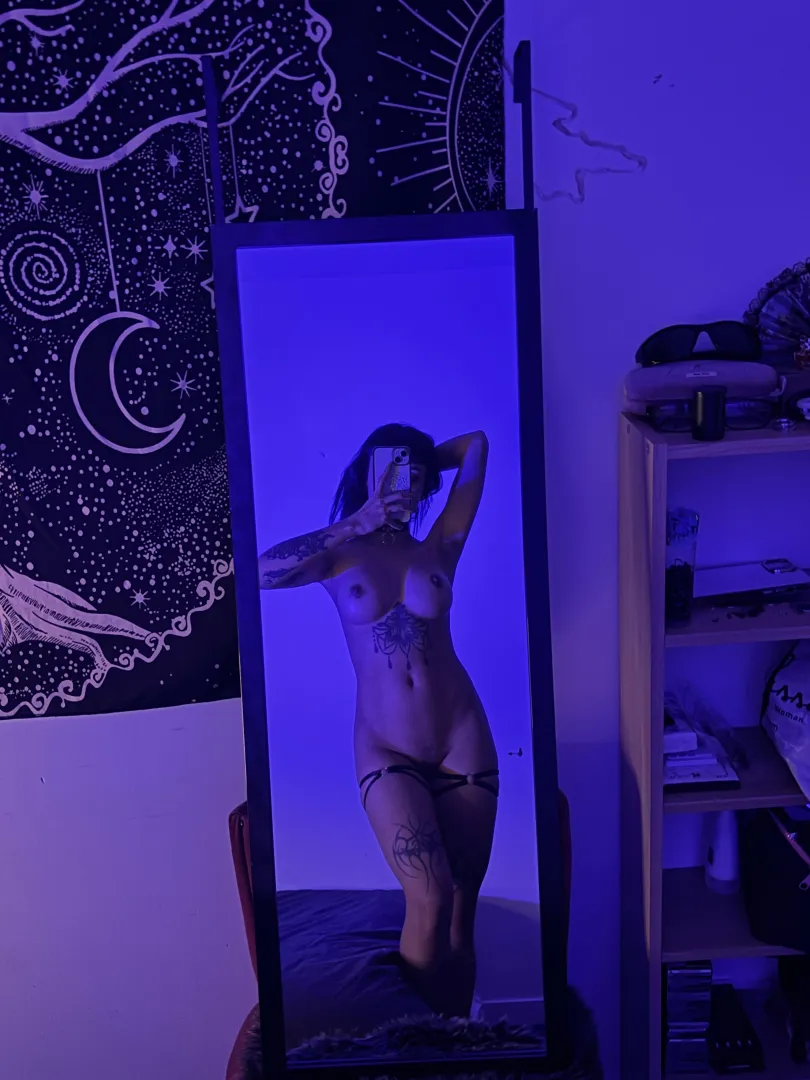 full nude mirror but all you get is my chest