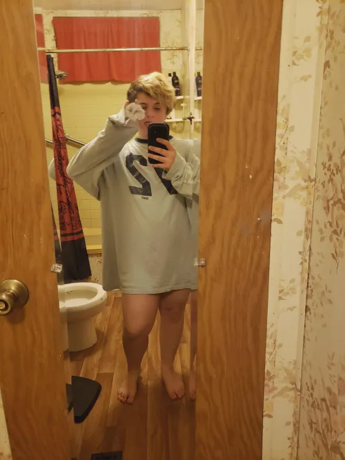 Hey yall just your everyday southern femboy here hehe