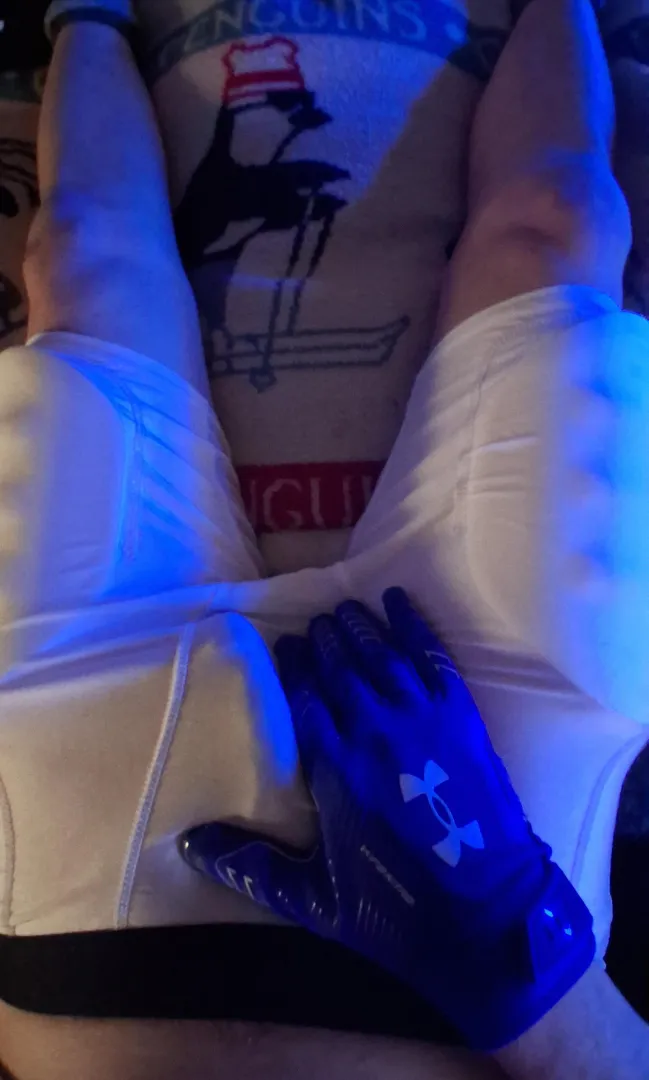 I got new gloves yesterday so I had to try them out.