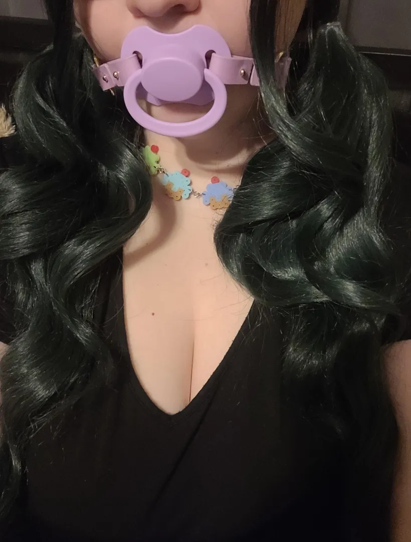 I wanted to show off my new paci 