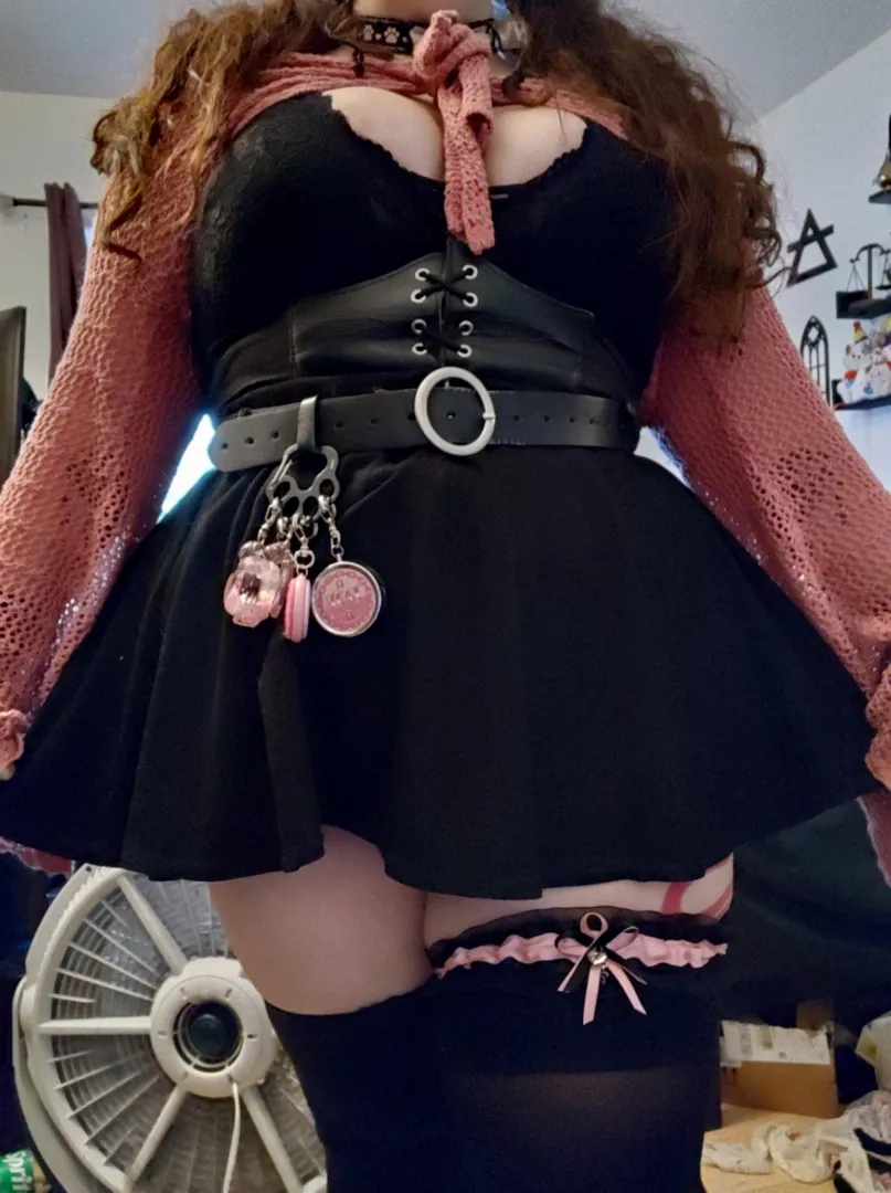 Long sleeves make me feel little