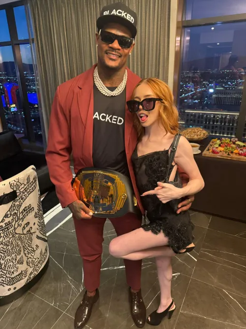 Madi and Jason Luv at AVN Awards Red Carpet!!