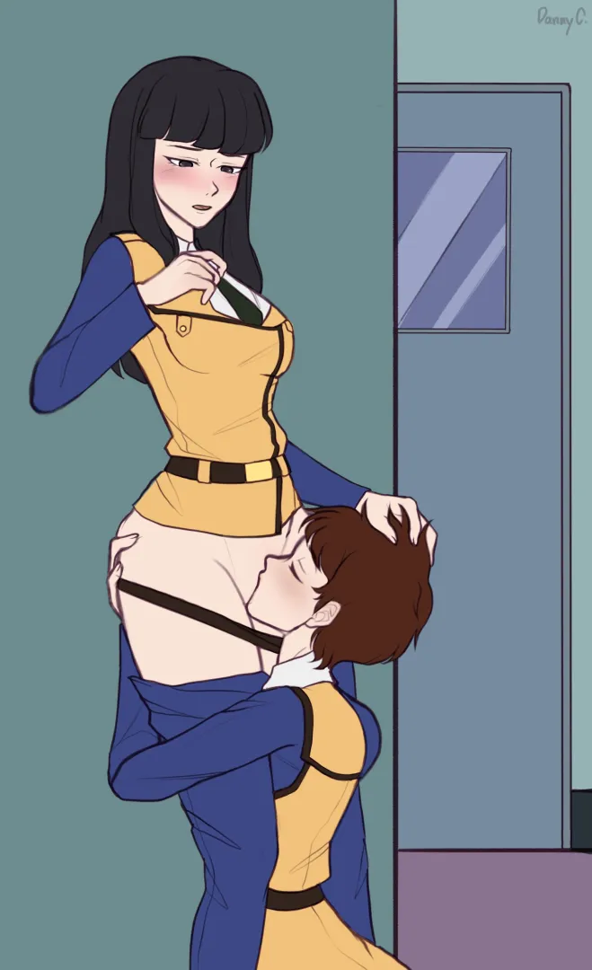 Noa pulled her coworker Kanuka into the hall mid-shift, to get a quick snack. [Patlabor] (u/dannycnela_)