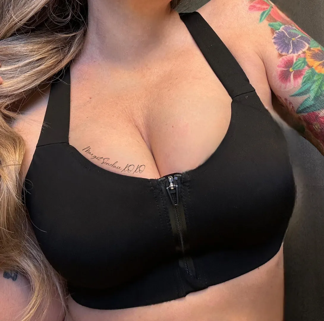 [SELLING] Just got some new VS styles in. DM me to claim a one. [USA]