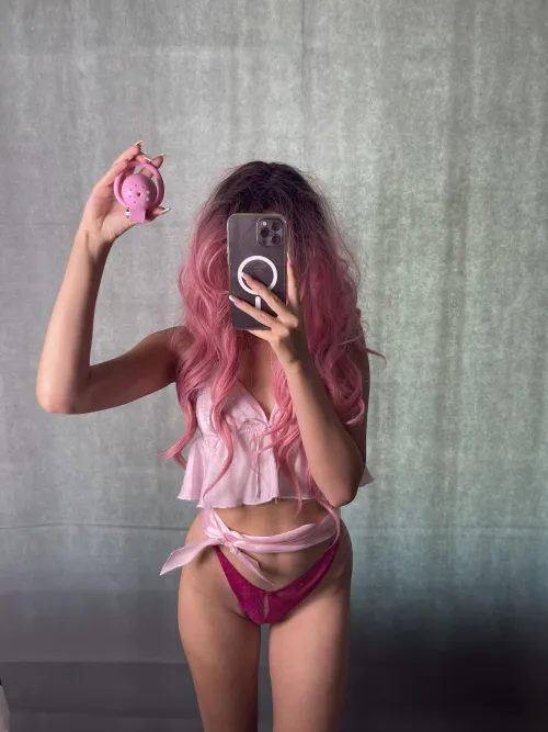 Should I lock you after first date?