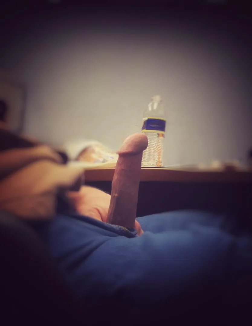 Sometimes you get so horny at work that you have to whip it out! But there’s no one here to share it with.