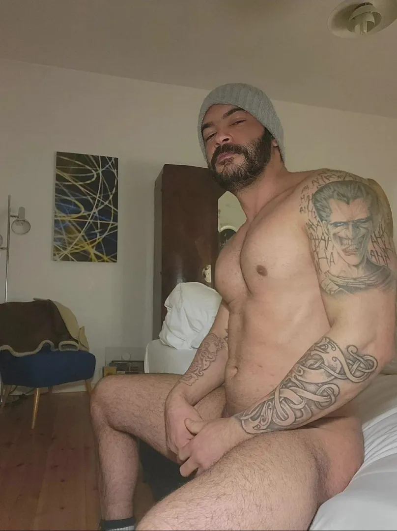 Where is my femboy? To serve me