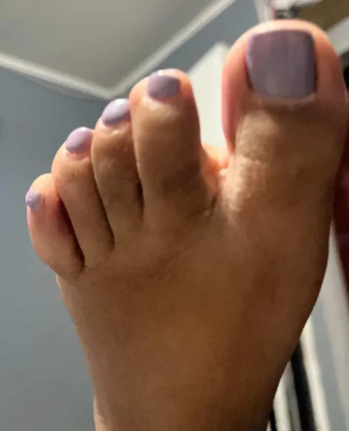 You find yourself with these toes THIS close to you. What do you do