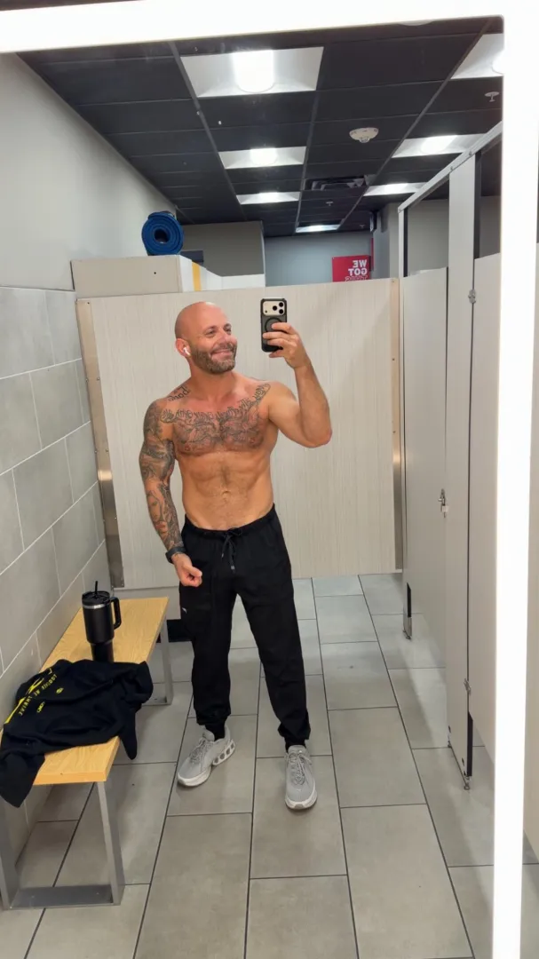 Add me to the mix . [M4mf]