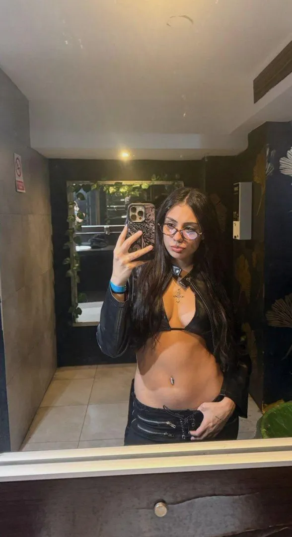 comfort looks better on me than effort