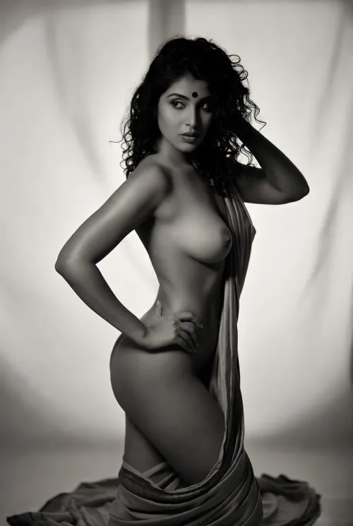 Desi Mummy's Nude Drape