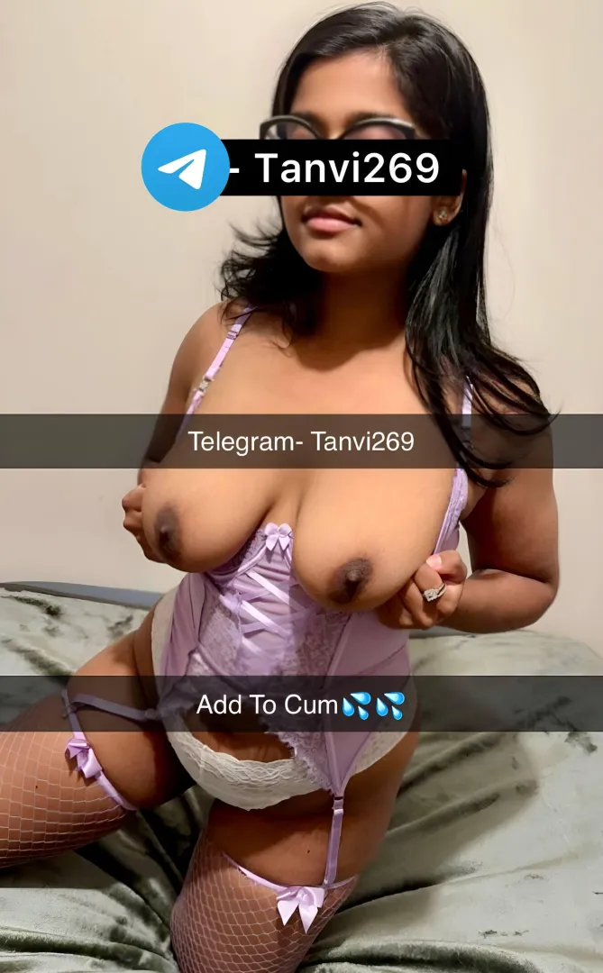 (f) horny? I'm available now for roleplay sexting & more fun..