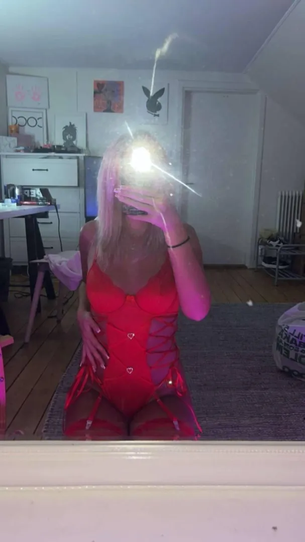 ⬆️ för mina nipples i dm ☺️