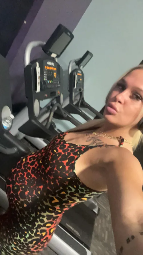 getting a walk in with my bump