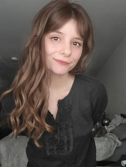 Hasn’t been dyed or cut since 2022 ✨