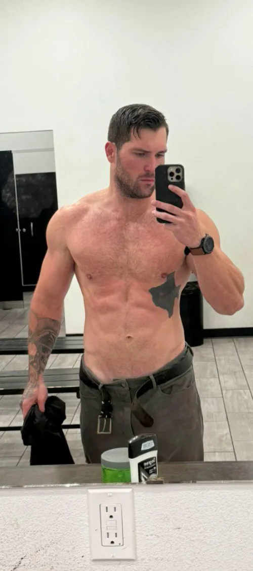 Locker room’s empty… but it won’t be quiet if you’re watching