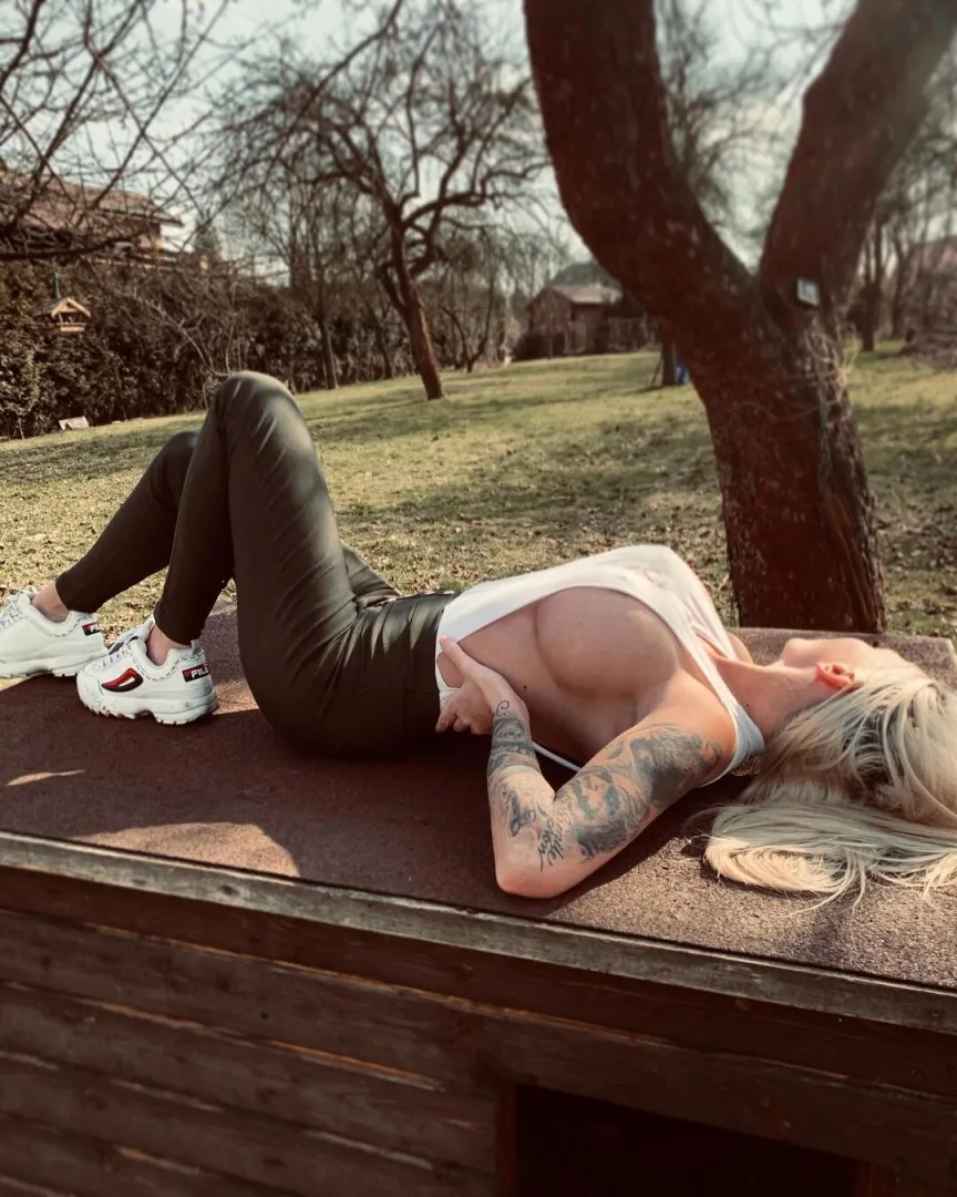 Lunch break in the park