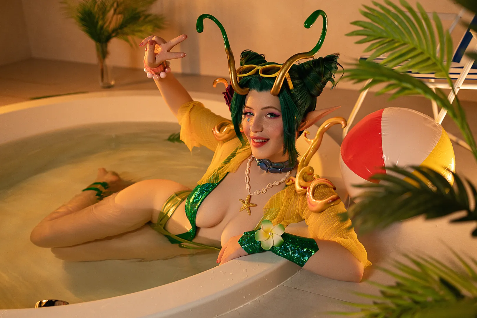 Mantis Chilling (Lada_lyumosCOS) [Marvel]