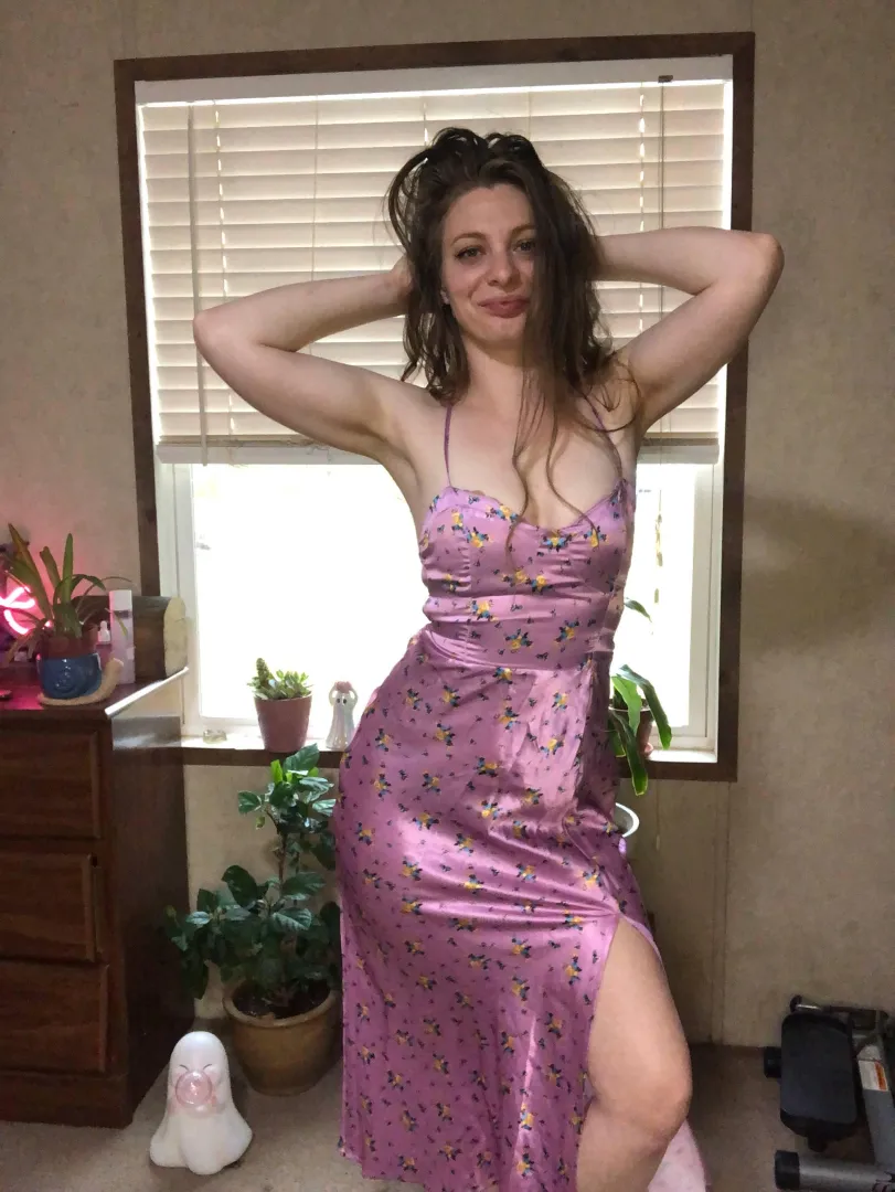 Sending nudes to every guy that upvte, (instantly) just say yep